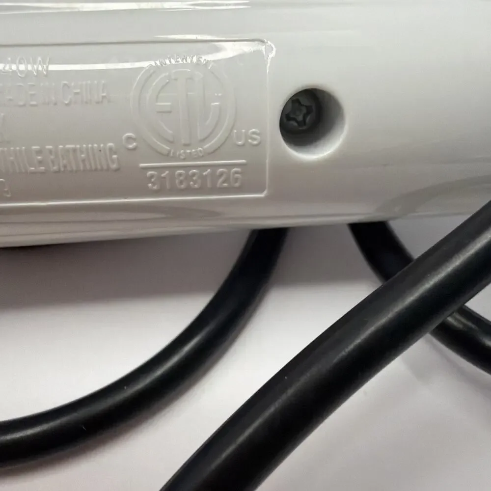 KISS Instawave White Curler Automatic Ceramic Curling Iron‎ 1 in. Model KACI01